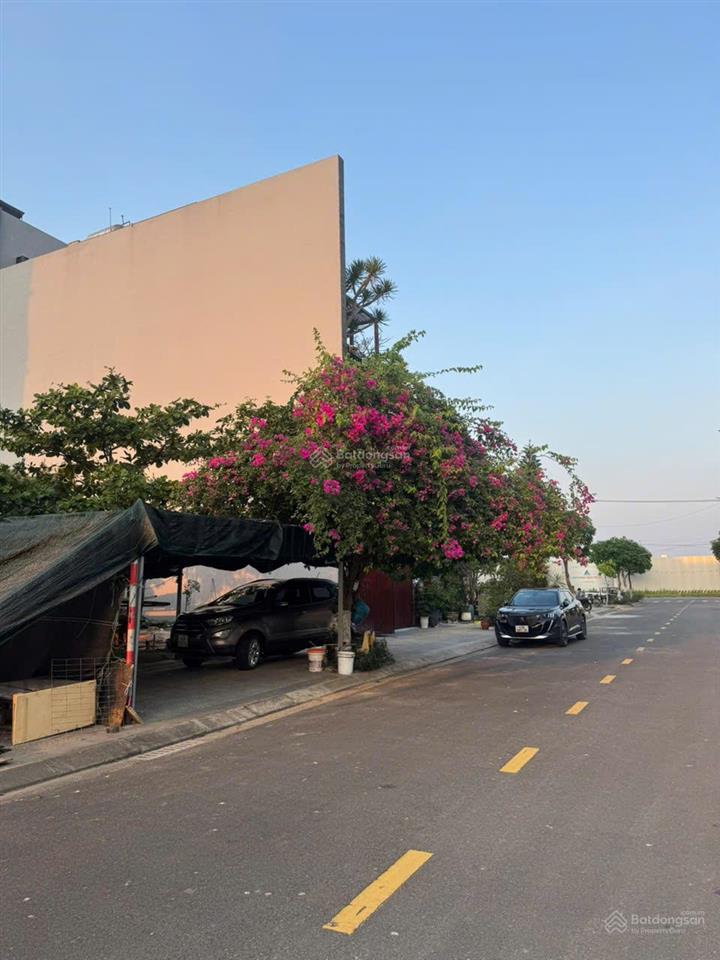 400m2/ 33 tỷ, đất đường thủy sơn 6,sát 600 giường,núi non nước, bãi tắm sơn thủy.