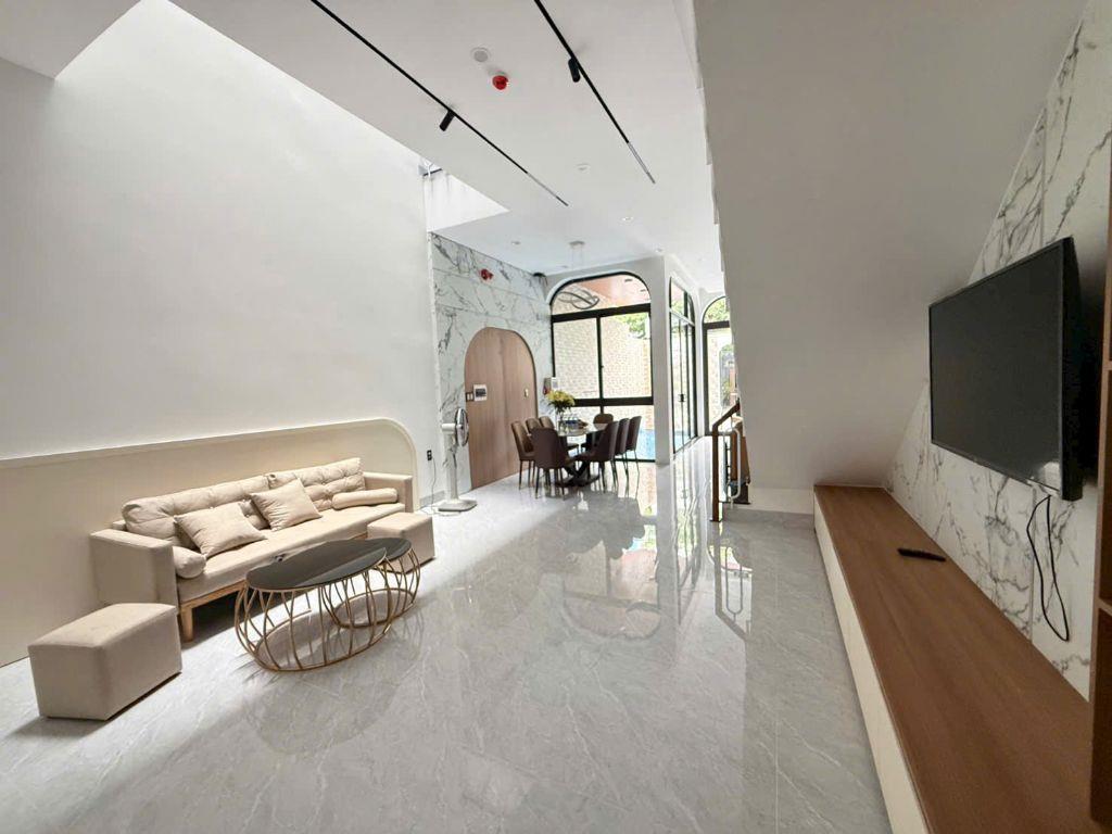 13tỷ/240m2 sàn.Nhà đường Trịnh Lỗi, 3 tầng,4 P ngủ,khu Nam Việt Á, sát BV 600 giường.