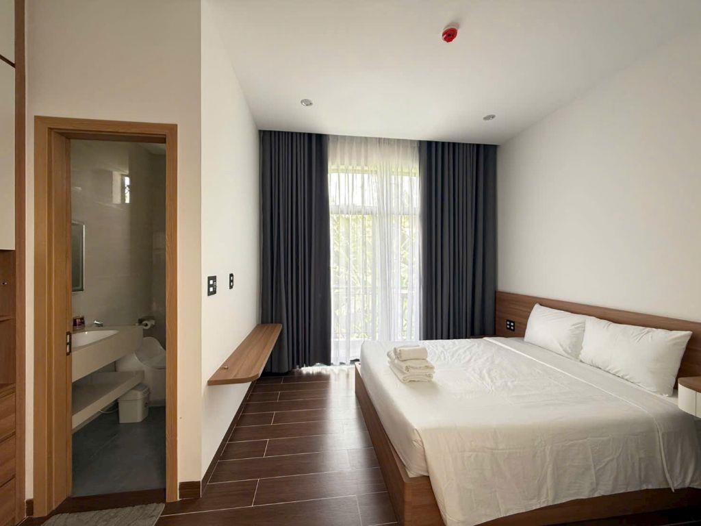 13tỷ/240m2 sàn.Nhà đường Trịnh Lỗi, 3 tầng,4 P ngủ,khu Nam Việt Á, sát BV 600 giường.
