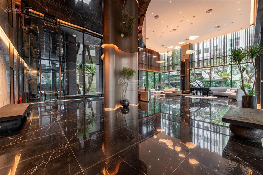 Chính chủ bán cc ct4 vimeco nguyễn chánh dt 148m2. giá hơn 13 tỷ. 0904 897 ***