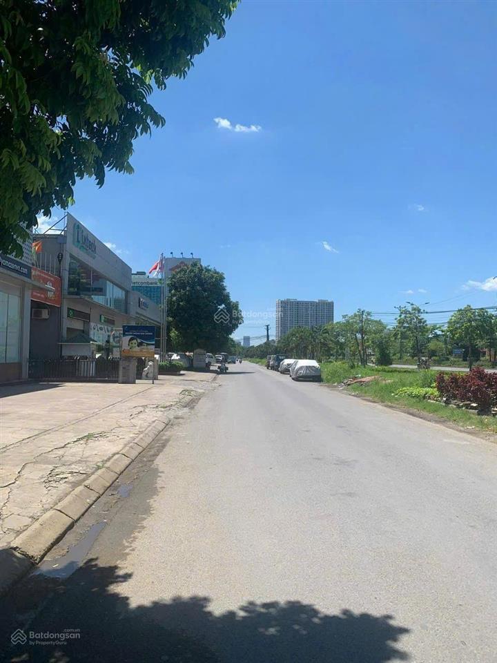Chuyển nhượng 8000m2 đất nhà xưởng mặt đường quốc lộ 32, kcn lai xá hoài đức, hà nội