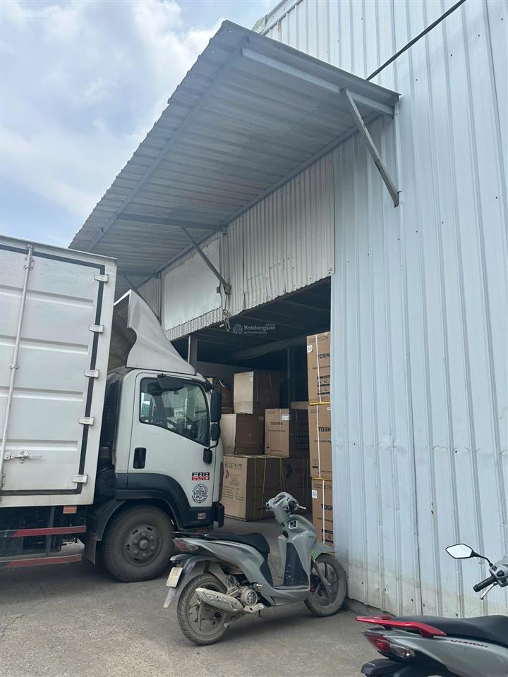 Cho thuê kho xưởng tây mỗ, hà nội dt 1900m2