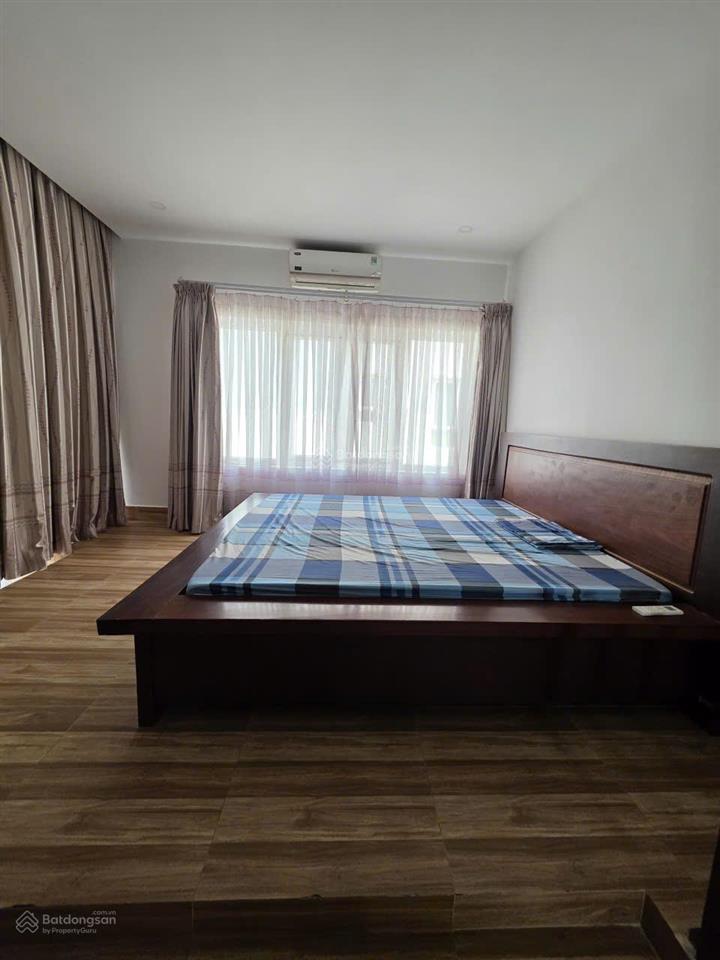 Cho thuê biệt thự phú mỹ, quận 7, 5 phòng ngủ, 50 triệu,  0907 727 ***