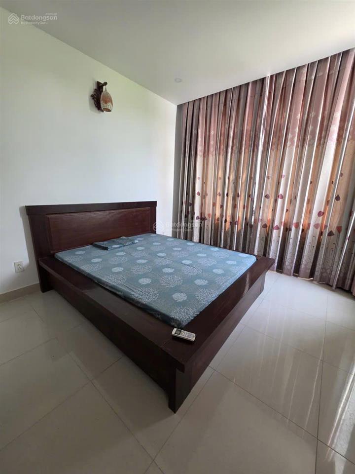 Cho thuê biệt thự phú mỹ, quận 7, 5 phòng ngủ, 50 triệu,  0907 727 ***