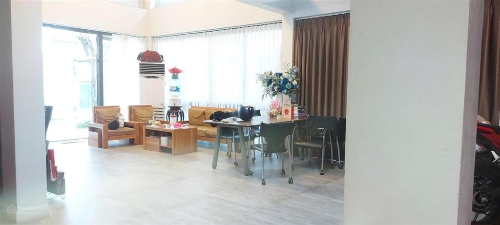 Cho thuê biệt thự phú mỹ, quận 7, 5 phòng ngủ, 50 triệu,  0907 727 ***