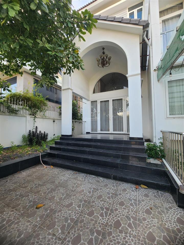 Cho thuê biệt thự phú mỹ, đường hoàng quốc việt, quận 7, 50 triệu,  0907 727 ***