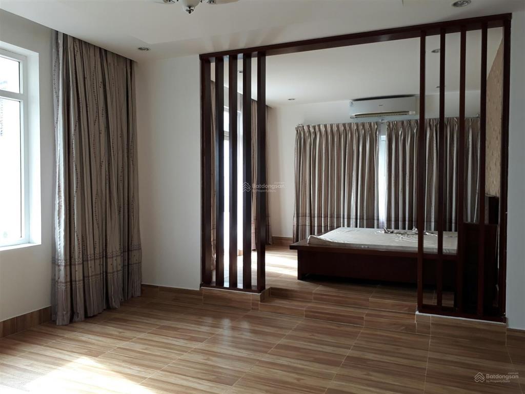 Cho thuê biệt thự phú mỹ, đường hoàng quốc việt, quận 7, 50 triệu,  0907 727 ***
