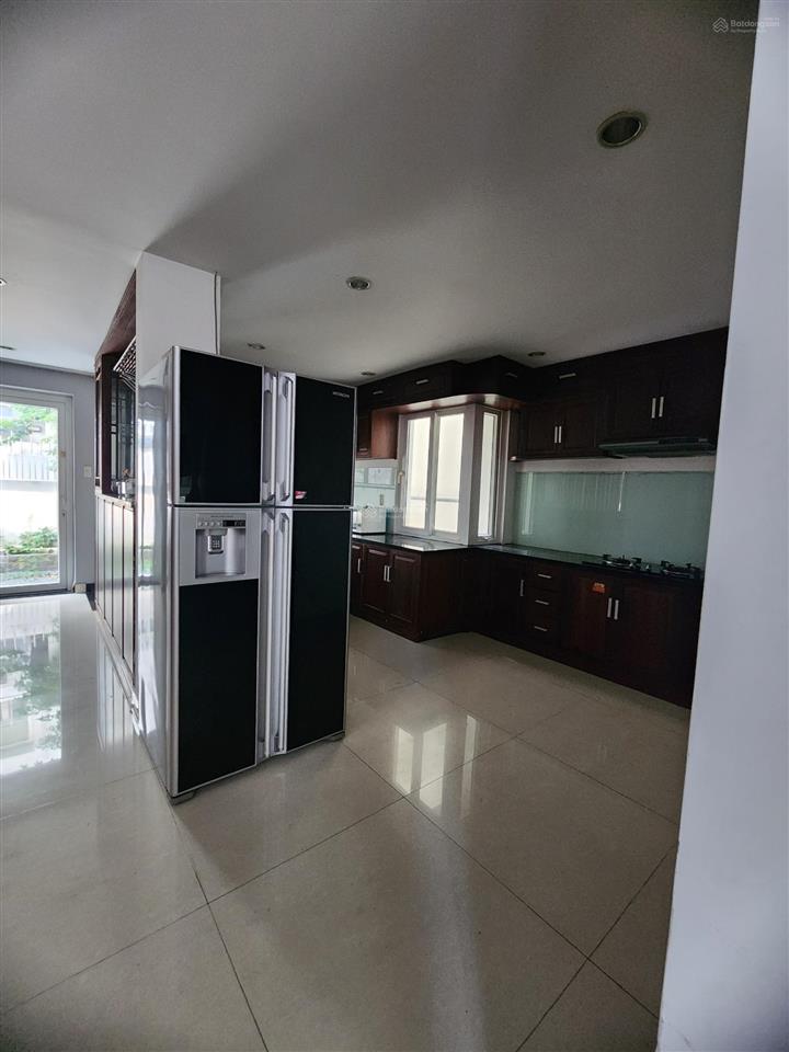 Cho thuê biệt thự phú mỹ, đường hoàng quốc việt, quận 7, 50 triệu,  0907 727 ***