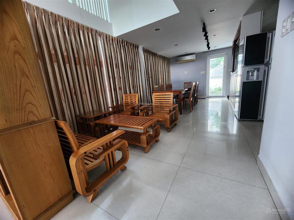 Cho thuê biệt thự phú mỹ, đường hoàng quốc việt, quận 7, 50 triệu,  0907 727 ***