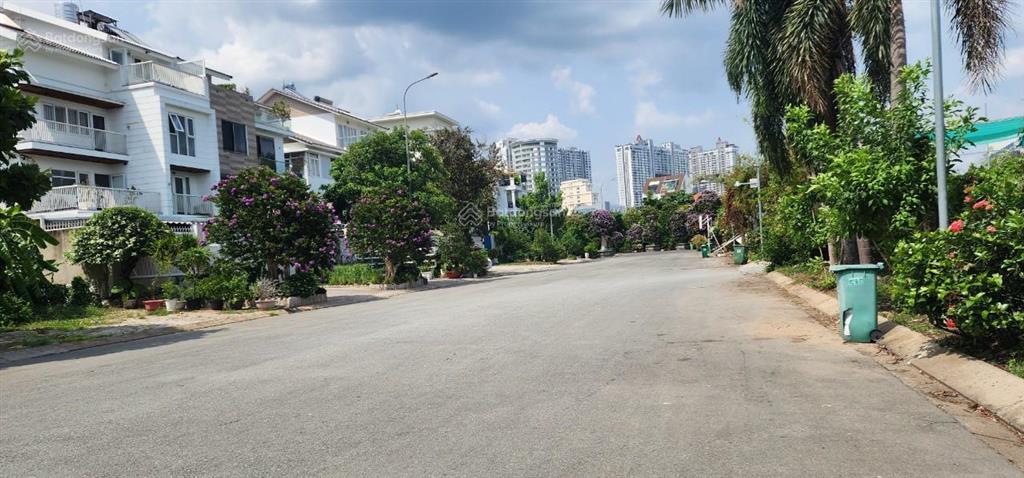 Cho thuê biệt thự phú mỹ, đường hoàng quốc việt, quận 7, 50 triệu,  0907 727 ***