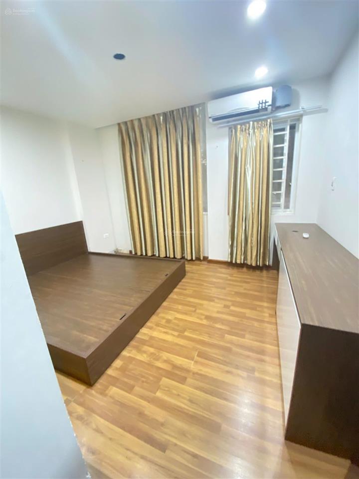 Chính chủ, bán gấp nhà trần quốc hoàn, 45m2 6t mt 4m, 14.5 tỷ, ôtô tránh, 2 mặt tiền