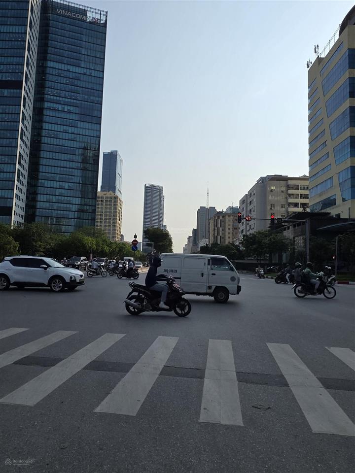 Nhỉnh 6 tỷ, nhà phố đào tấn, ba đình, gần phố, sát oto, 33m 4t, không có căn thứ 2