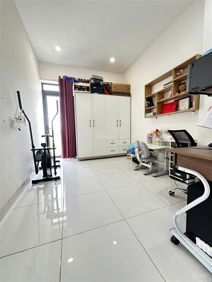 Chính chủ bán nhà 1 trệt 1 lầu + sân thượng  centana điền phúc thành, q9