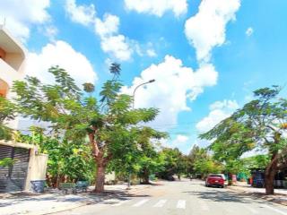 Đất đẹp ven sông, điện nước âm, khu dân trí cao