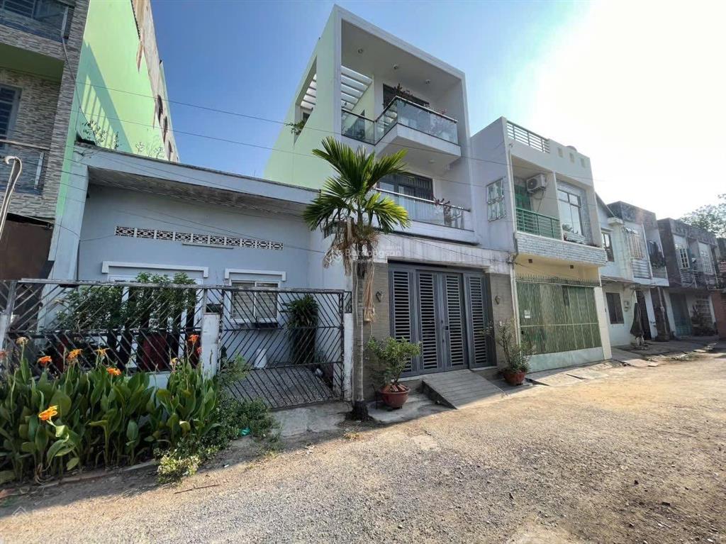 Bán nhà kdc bách khoa q9 sát quận 2 cạnh global city