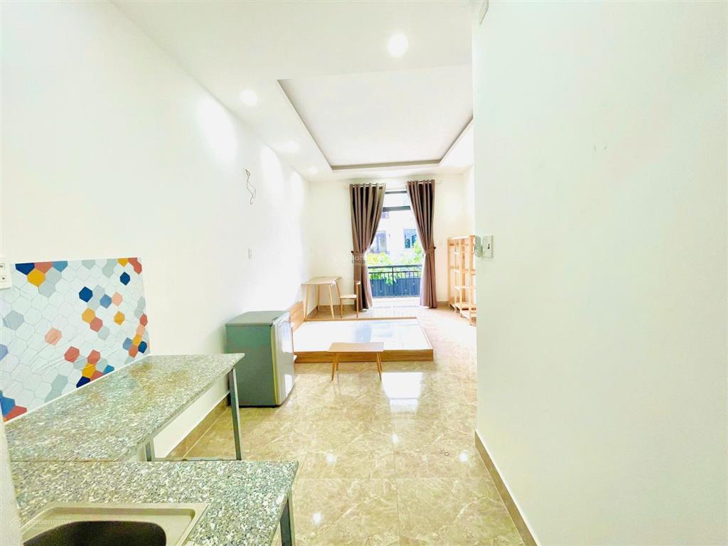 Phòng full nội thất sạch đẹp, có đủ tiện nghi. giờ giấc tự do