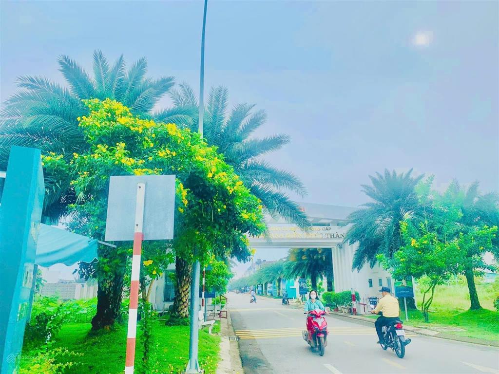 Phòng full nội thất sạch đẹp, có đủ tiện nghi. giờ giấc tự do