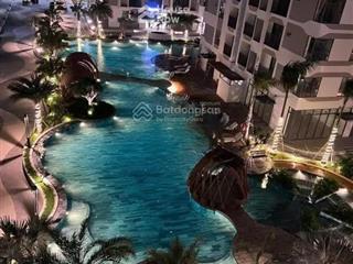 Chính chủ cần bán gấp căn 65m2 view hồ bơi. tầng trung