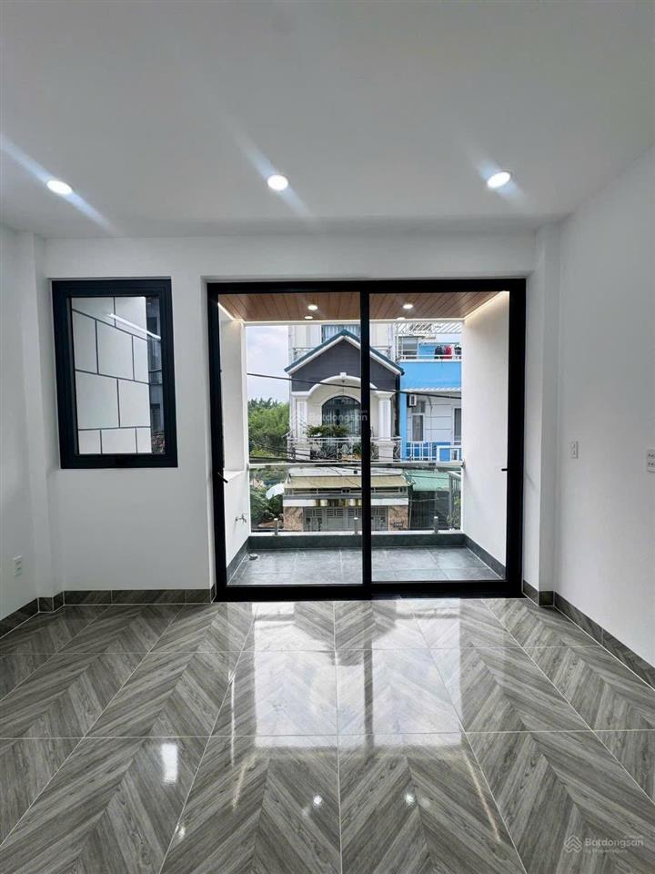Chỉ 4.8 tỷ nhà mới hoàn công giá tốt hiếm có