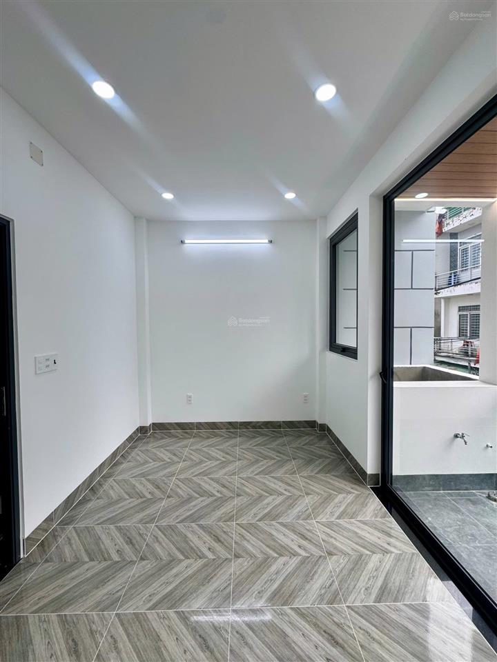 Chỉ 4.8 tỷ nhà mới hoàn công giá tốt hiếm có