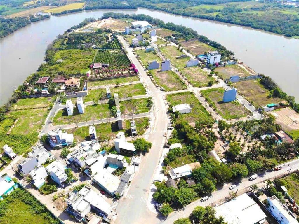 Chủ kẹt tiền cần bán gấp đất mặt tiền đường 20m view sông gần vinhome