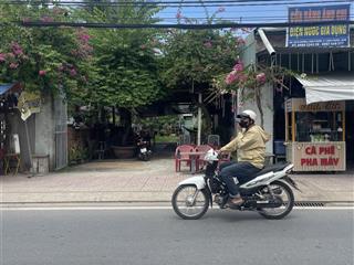 Mặt tiền long phước cạnh đại học luật