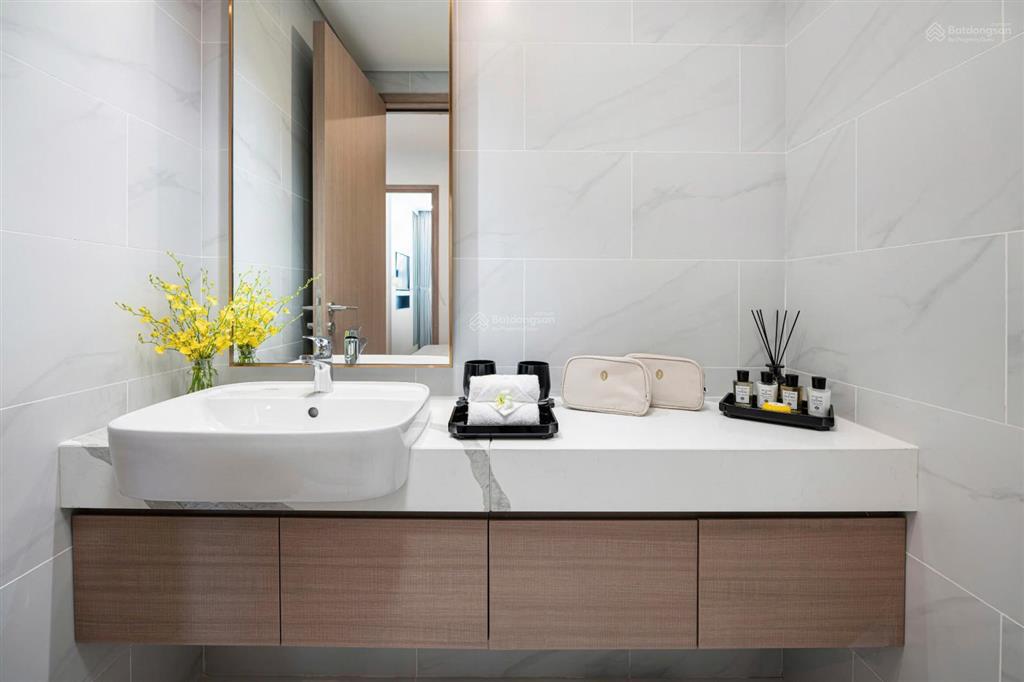 Hiếm căn 1pn + 59m2 toà s3 view biển tầng cao giá chỉ 4,6 tỷ hổ trợ vay ngân hàng