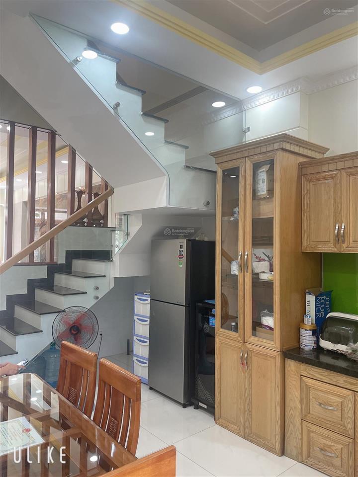 Bán nhà liền kề 4 tầng, căn áp góc phú hồng thịnh vi
