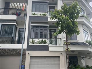 Bán nhà liền kề 4 tầng, căn áp góc phú hồng thịnh vi