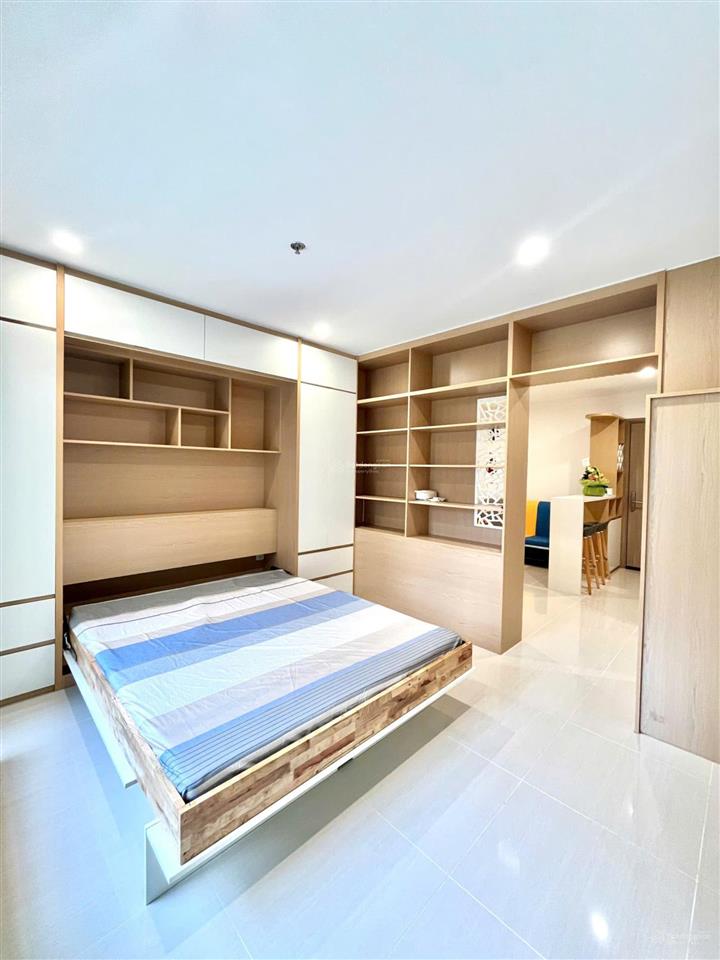 Mỗi sáng mở cửa nhìn hồ cá koi bơi lội, cảm giác như sống trong resort