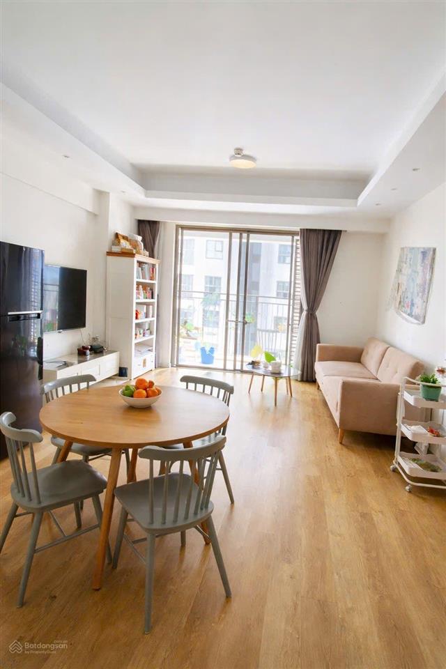 Mới  căn hộ 3 phòng ngủ, có ô xe ô tô, giá 7.5 tỷ