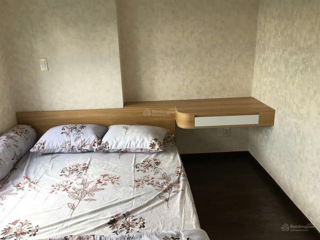 Bán cc tại saigon south residences, 5,3 tỷ, 65m2, 2pn, 2wc bao đẹp