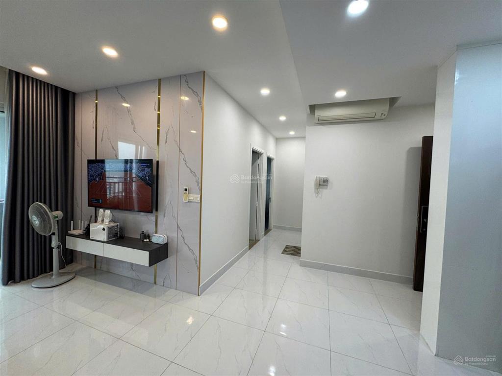 Hot hot hot sunrise riverside 70m2, 2pn 2wc, tầng cao hướng đông view sôngphú mỹ hưng.