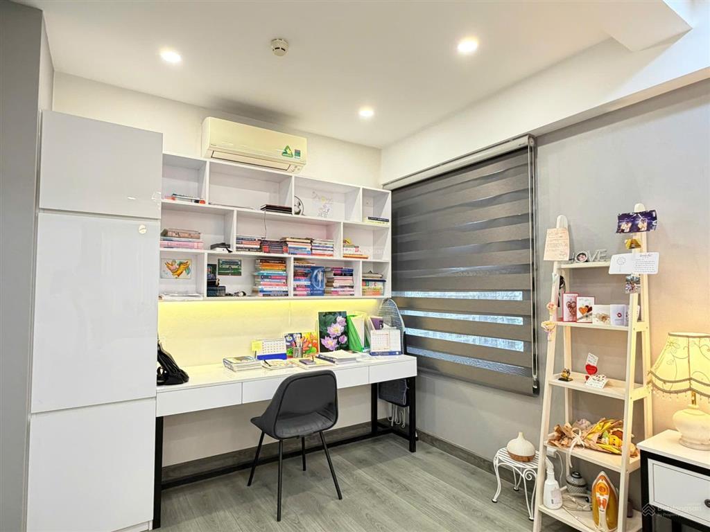 Hot hot căn hộ chung cư 104m2 tại saigon south residences, nhà đẹp, view đẹp, nội thất cao cấp