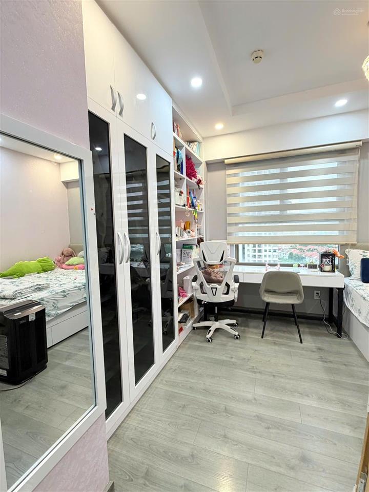 Hot hot căn hộ chung cư 104m2 tại saigon south residences, nhà đẹp, view đẹp, nội thất cao cấp