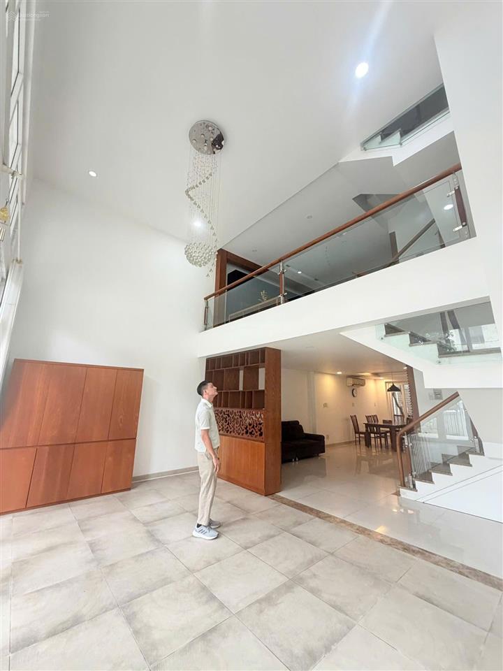 Bán nhà mặt phố tại nam quang 2, 111m2, 4pn + 6wc, giá thương lượng