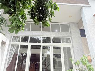 Bán nhà mặt phố tại nam quang 2, giá tốt 55 tỷ, 111m2, 4pn + 6wc