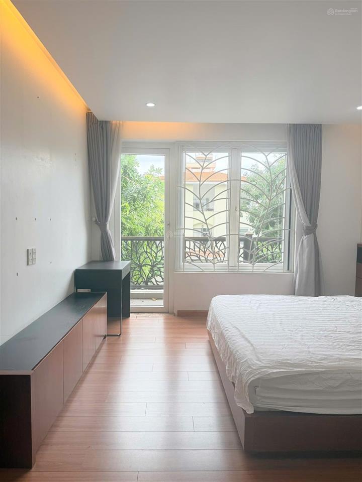 Bán nhà mặt phố tại nam quang 2, 111m2, 4pn + 6wc, giá thương lượng