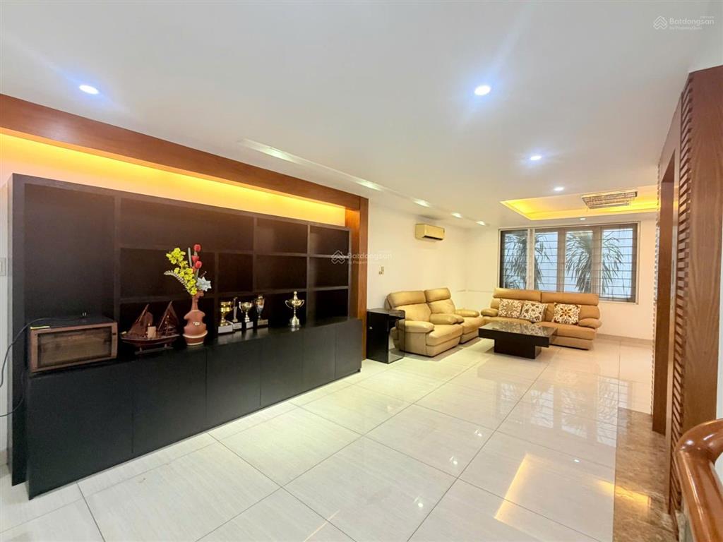 Bán nhà mặt phố tại nam quang 2, 111m2, 4pn + 6wc, giá thương lượng