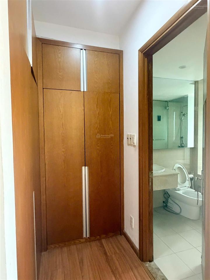 Bán nhà mặt phố tại nam quang 2, 111m2, 4pn + 6wc, giá thương lượng