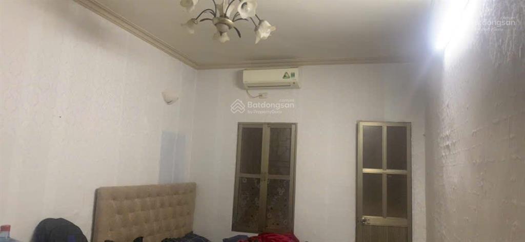 Bán căn hộ tập thể ngõ 643 phạm văn đồng đối diện bộ công an, 65m2, tầng 4