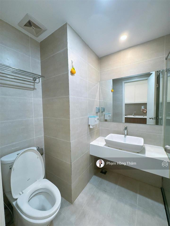 Bán căn hộ office central premium, dt 31m2, nội thất cơ bản, sạch đẹp, view thoáng mát, giá 2.2 tỷ