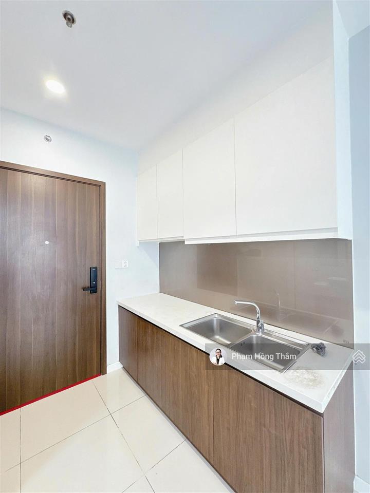 Bán căn hộ office central premium, dt 31m2, nội thất cơ bản, sạch đẹp, view thoáng mát, giá 2.2 tỷ