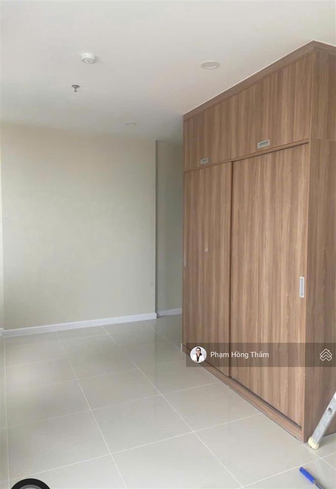 Bán căn hộ office central premium, dt 44m2, tầng cao, nhà sạch đẹp, căn góc, ở hoặc kd, giá 2,95 tỷ