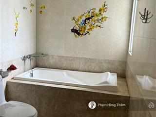 Bán căn hộ giai việt, dt115m2, 2pn, 2wc, có sổ hồng, giá bán 5,2 tỷ. xem nhà  0933 888 ***  thắm