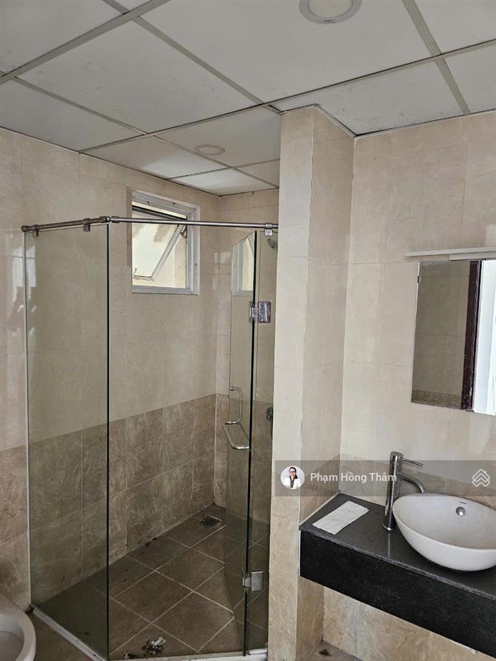 Bán căn hộ penthouse giai việt, dt 227m2, 3pn, 4wc, nhà trống, view mát, giá 8 tỷ.  0933 888 ***