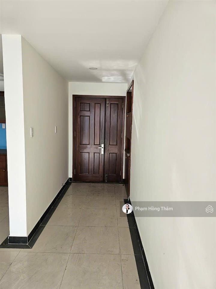 Bán căn hộ penthouse giai việt, dt 227m2, 3pn, 4wc, nhà trống, view mát, giá 8 tỷ.  0933 888 ***