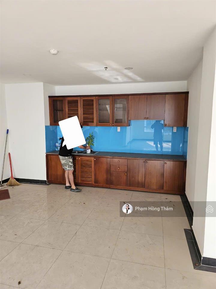 Bán căn hộ penthouse giai việt, dt 227m2, 3pn, 4wc, nhà trống, view mát, giá 8 tỷ.  0933 888 ***