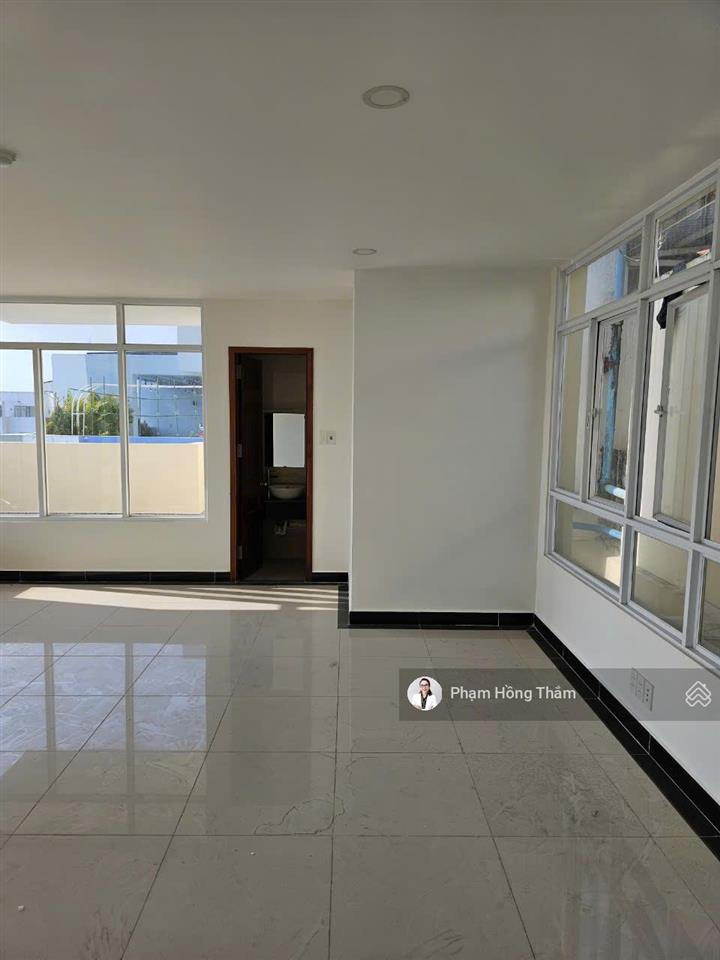Bán căn hộ penthouse giai việt, dt 227m2, 3pn, 4wc, nhà trống, view mát, giá 8 tỷ.  0933 888 ***