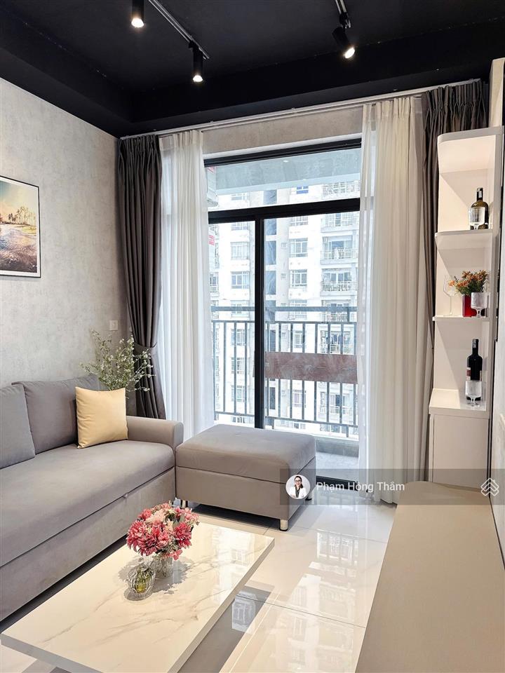 Cho thuê central premium dt 48m. giá 11tr/tháng, nhà có 1pn, 1wc ,nội thất rất đẹp, giao nhà ngay.